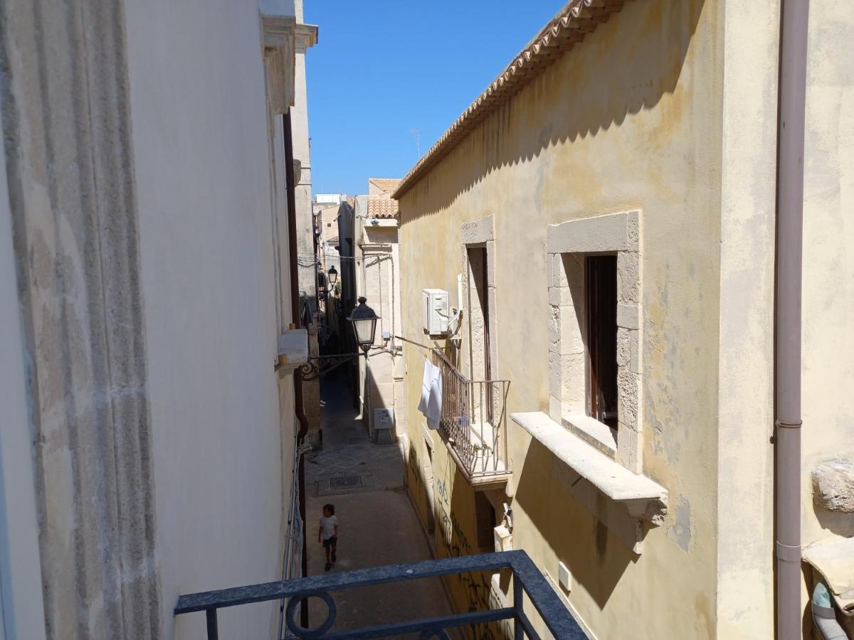 Lanterne Magiche Ortigia Suites سيراكوزا المظهر الخارجي الصورة